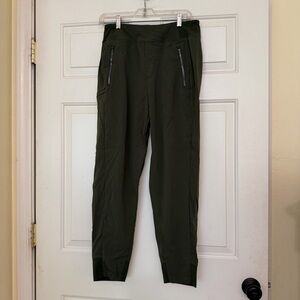 Athleta High Rise Trekkie North Cypress Olive Green Pants Joggers Size 6